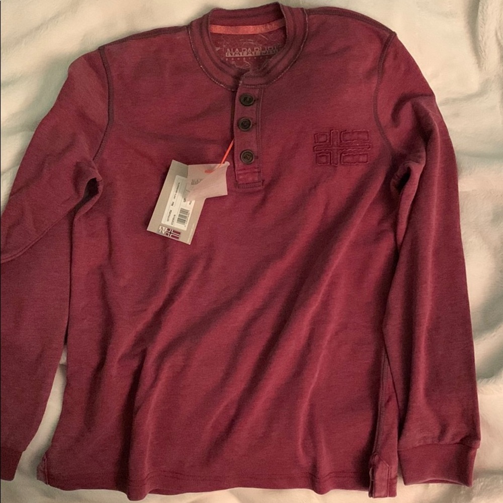 Long Sleeve Napapijri with “special treatment”